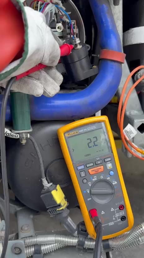 Cómo se encontró un fallo de aislamiento de alta tensión causado por un contactor